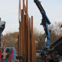 Installation de  Disorder: 11 Uneven Angles au rond-point des Herdiers