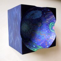 Univers interne, 20 x 20 x 20 cm, bois polychrome,acrylique, 2004