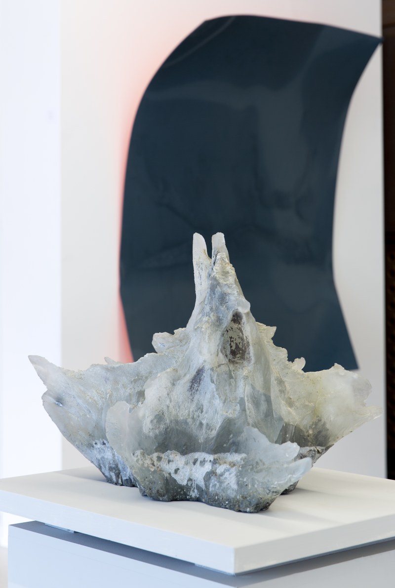 Souche de Verdun II », fonte de cristal à original perdu, 30 x 54 x 40 cm,  poids 30 kg, 2011