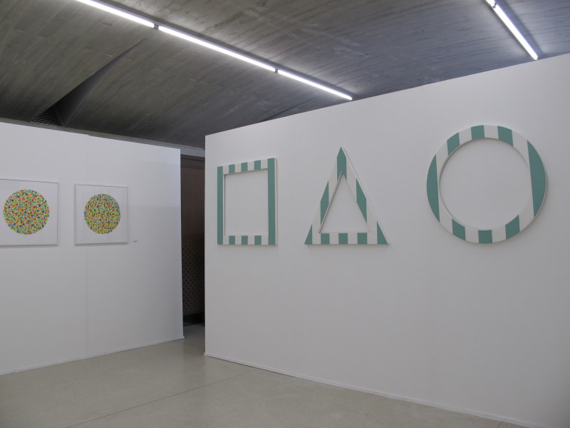 Vue de l'exposition: Lionel Estève et Daniel Buren