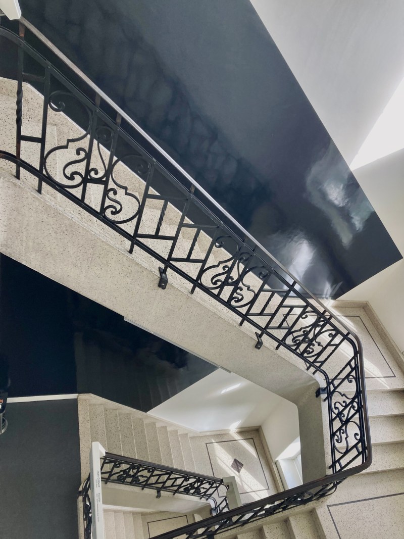 Vue de la cage d'escalier du Pôle Culture ©GAUTHIER PIERSON