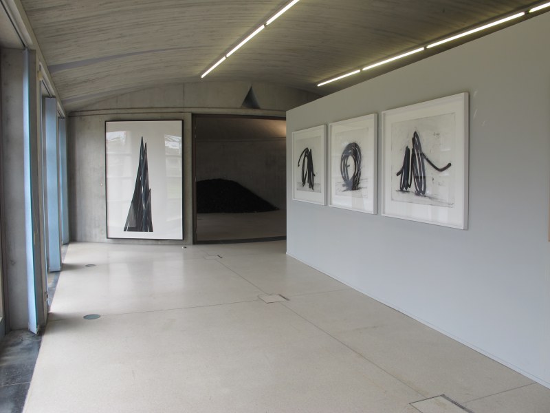 Vue de l'exposition: Bernar Venet, gravures