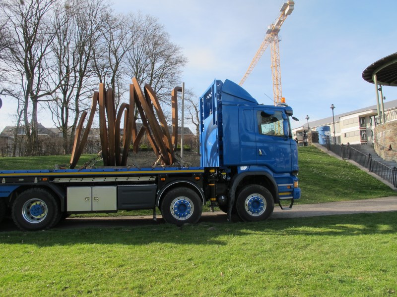 Installation de Deux lignes indéterminées dans le parc Elisabeth