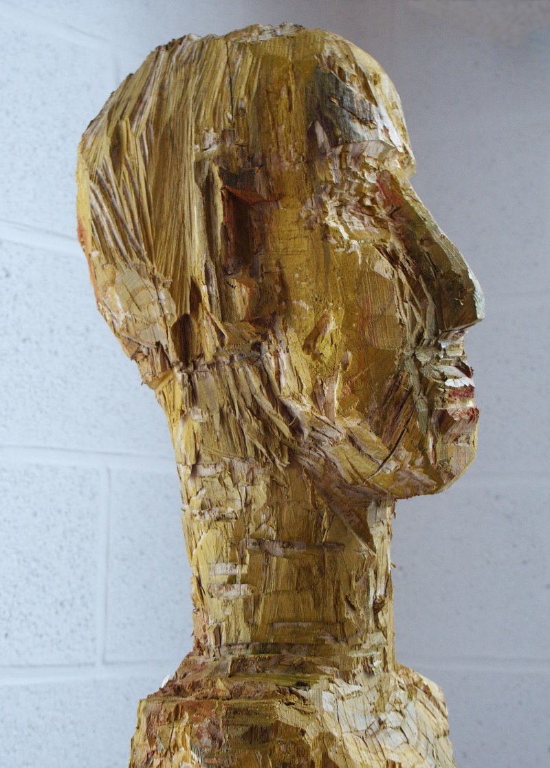 Ombre, bois travaillé à l'herminette