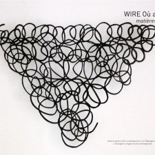 Cover, (ressortir de son image un dessin)  2016, image de la couverture du catalogue de l’exposition Wire où ailleurs découpée, 24 x 17,5cm